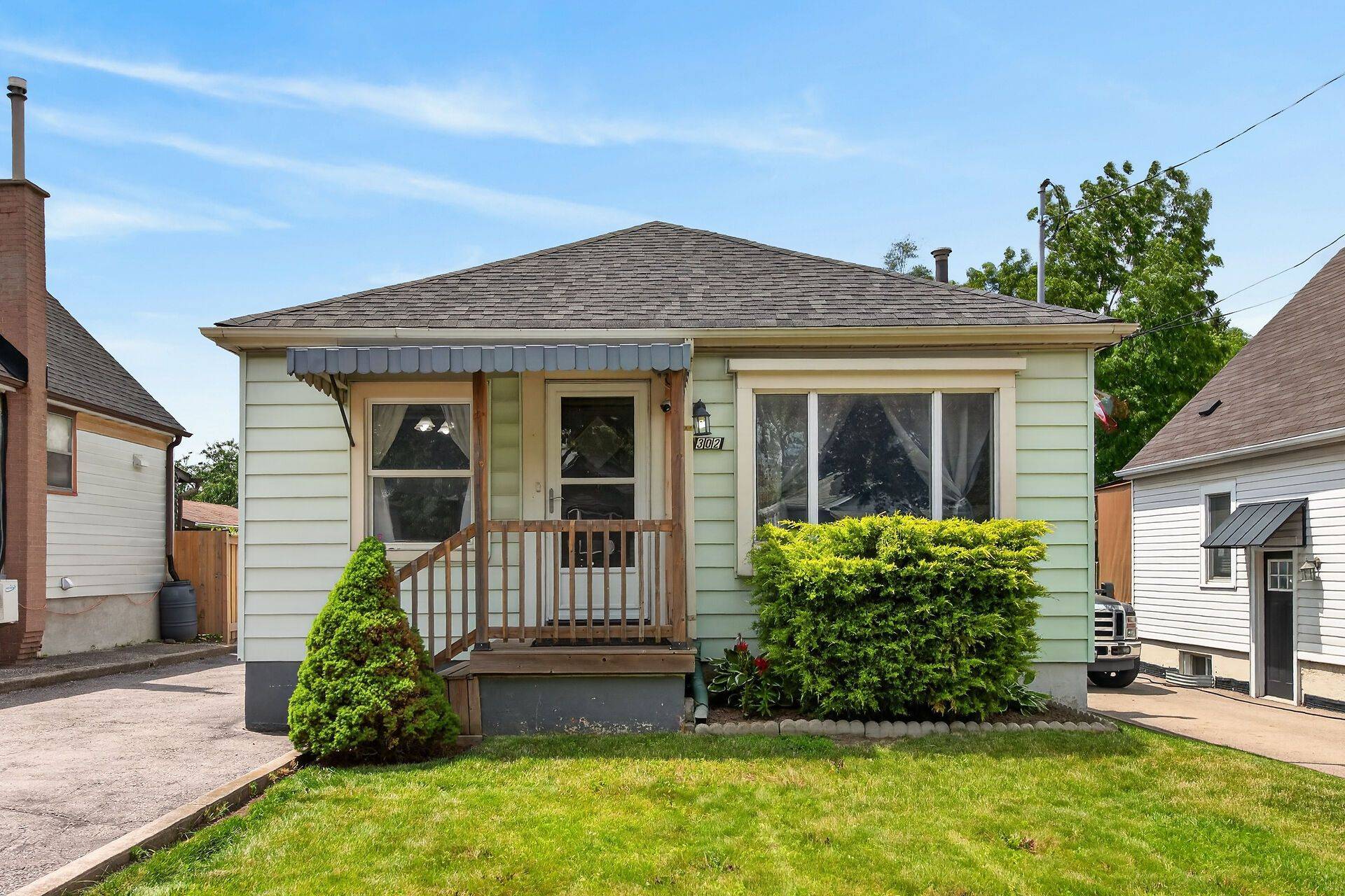 302 East 28th ST, Hamilton, ON L8V 3J3