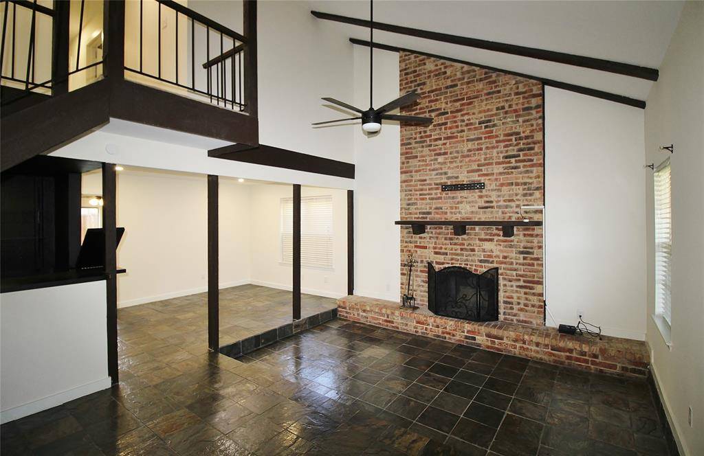 822 Via Valencia, Mesquite, TX 75150