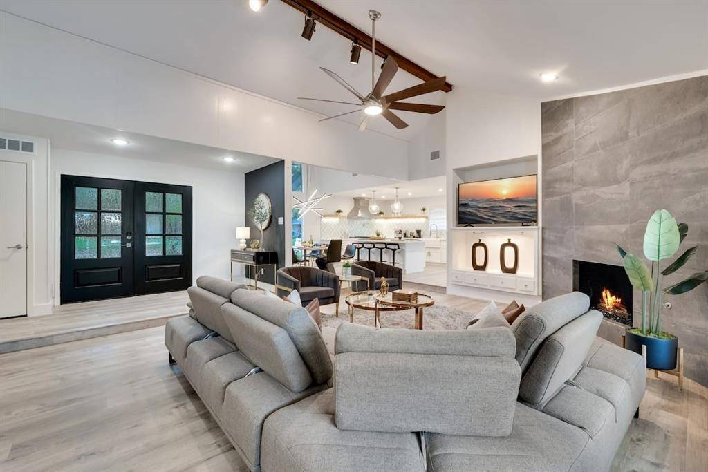 9034 Gunnison Drive, Dallas, TX 75231