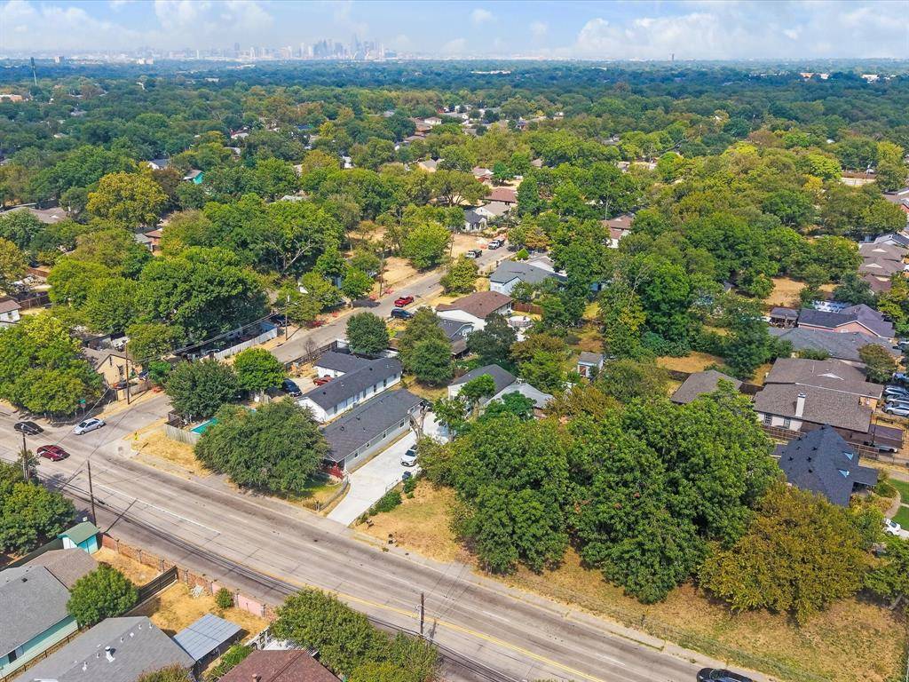 1812 S Cockrell Hill Road, Dallas, TX 75211