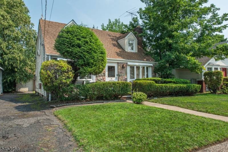 385 E 41St St, Paterson City, NJ 07504