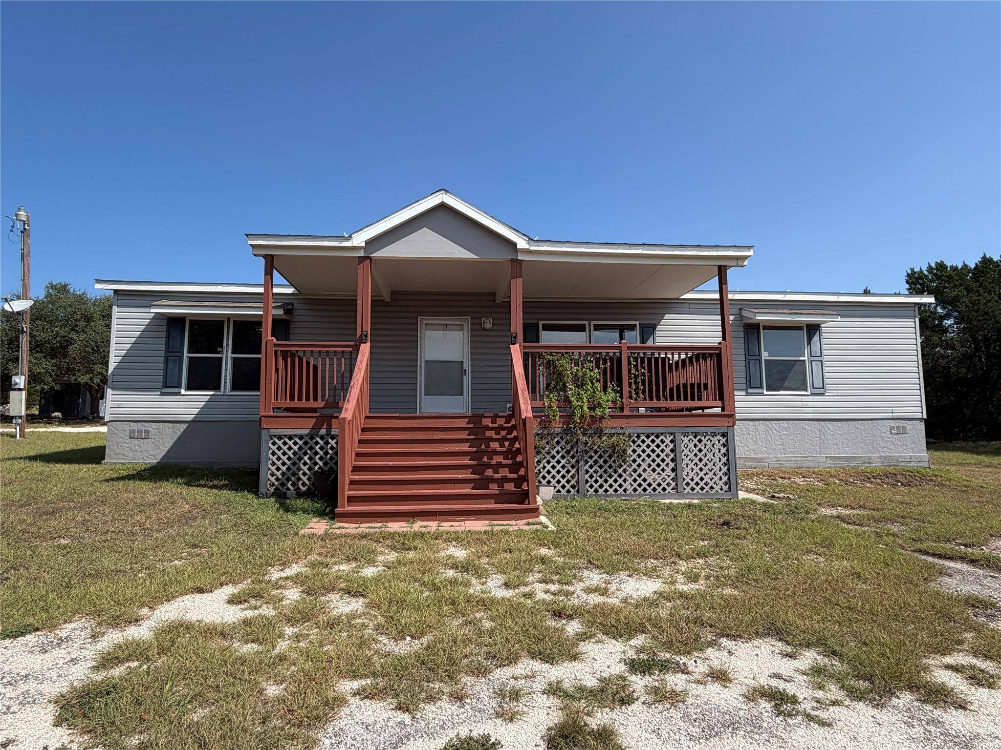873-879 Lonesome TRL, Driftwood, TX 78619
