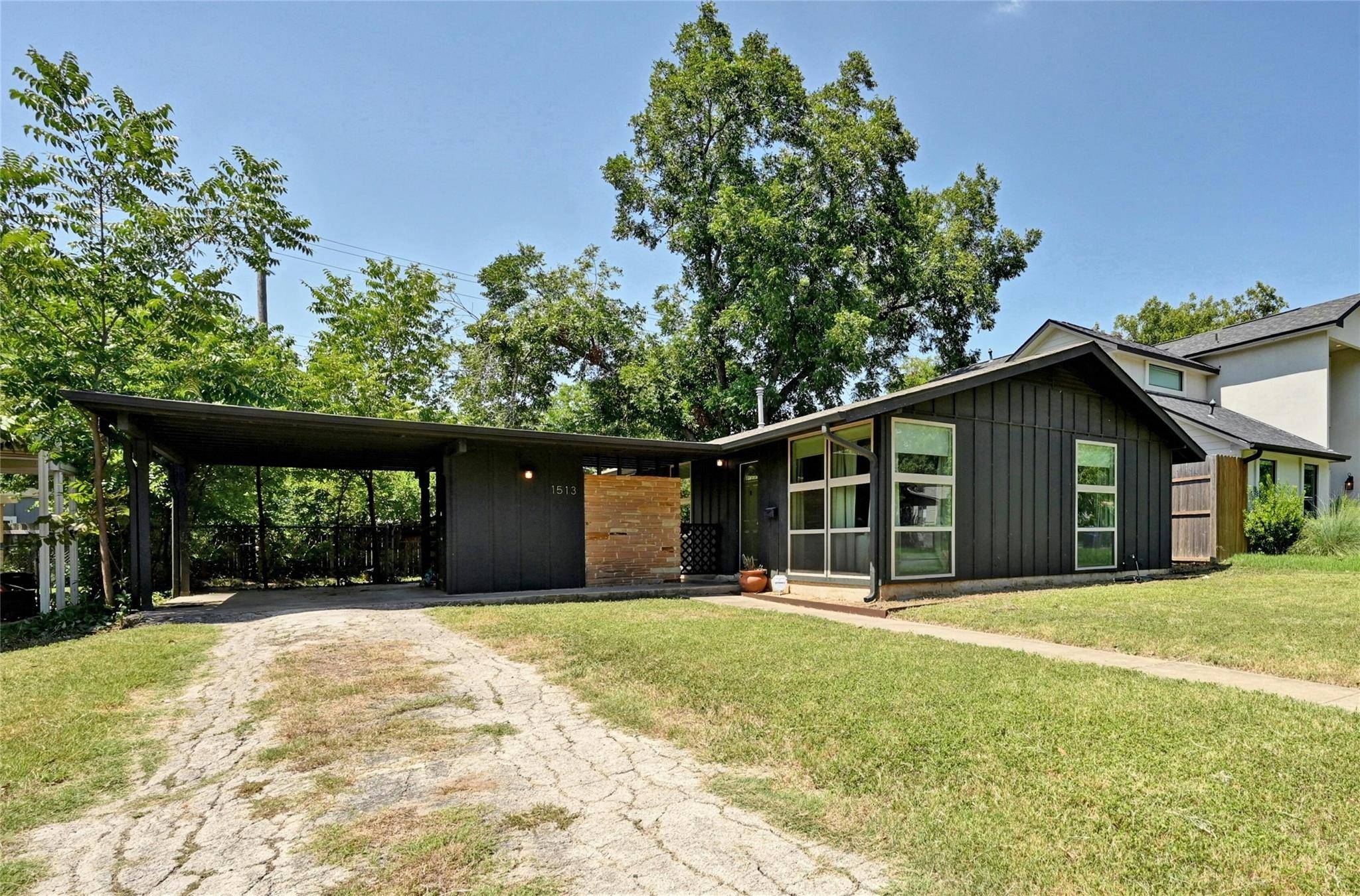 1513 Corona DR, Austin, TX 78723