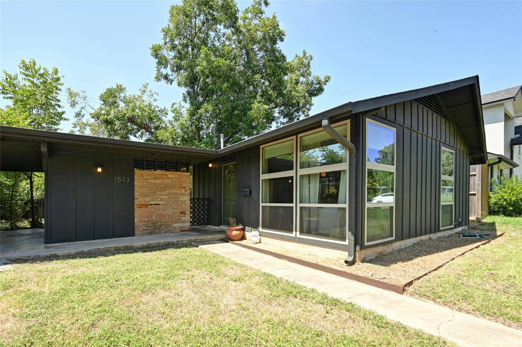 1513 Corona DR, Austin, TX 78723