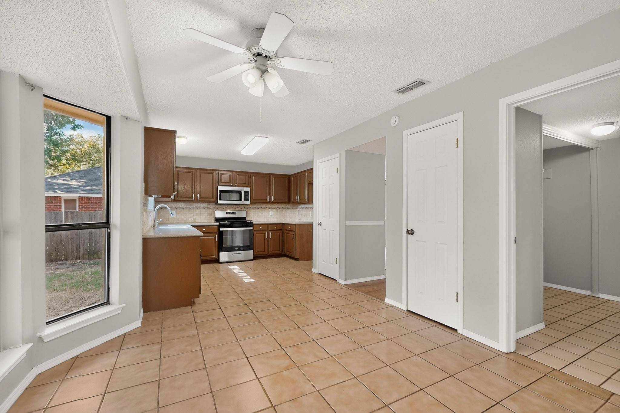 1219 Bell Rock CIR, Pflugerville, TX 78660