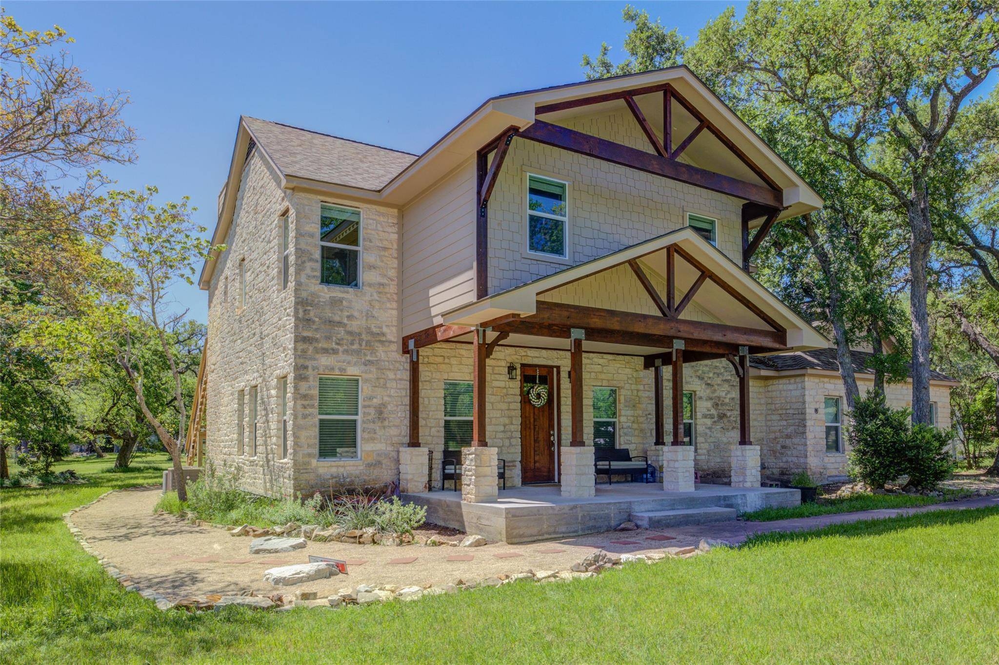 7917 Forest View DR, Austin, TX 78737