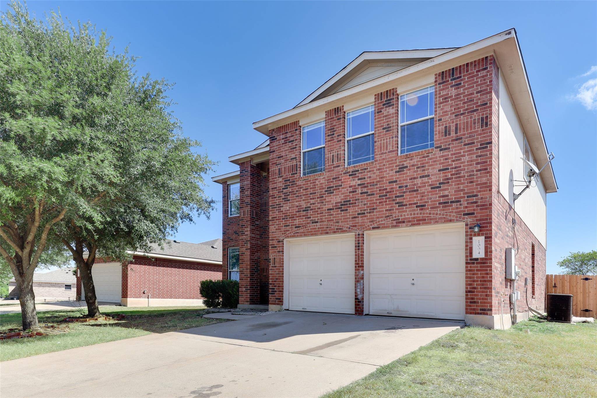 1004 W South ST, Leander, TX 78641