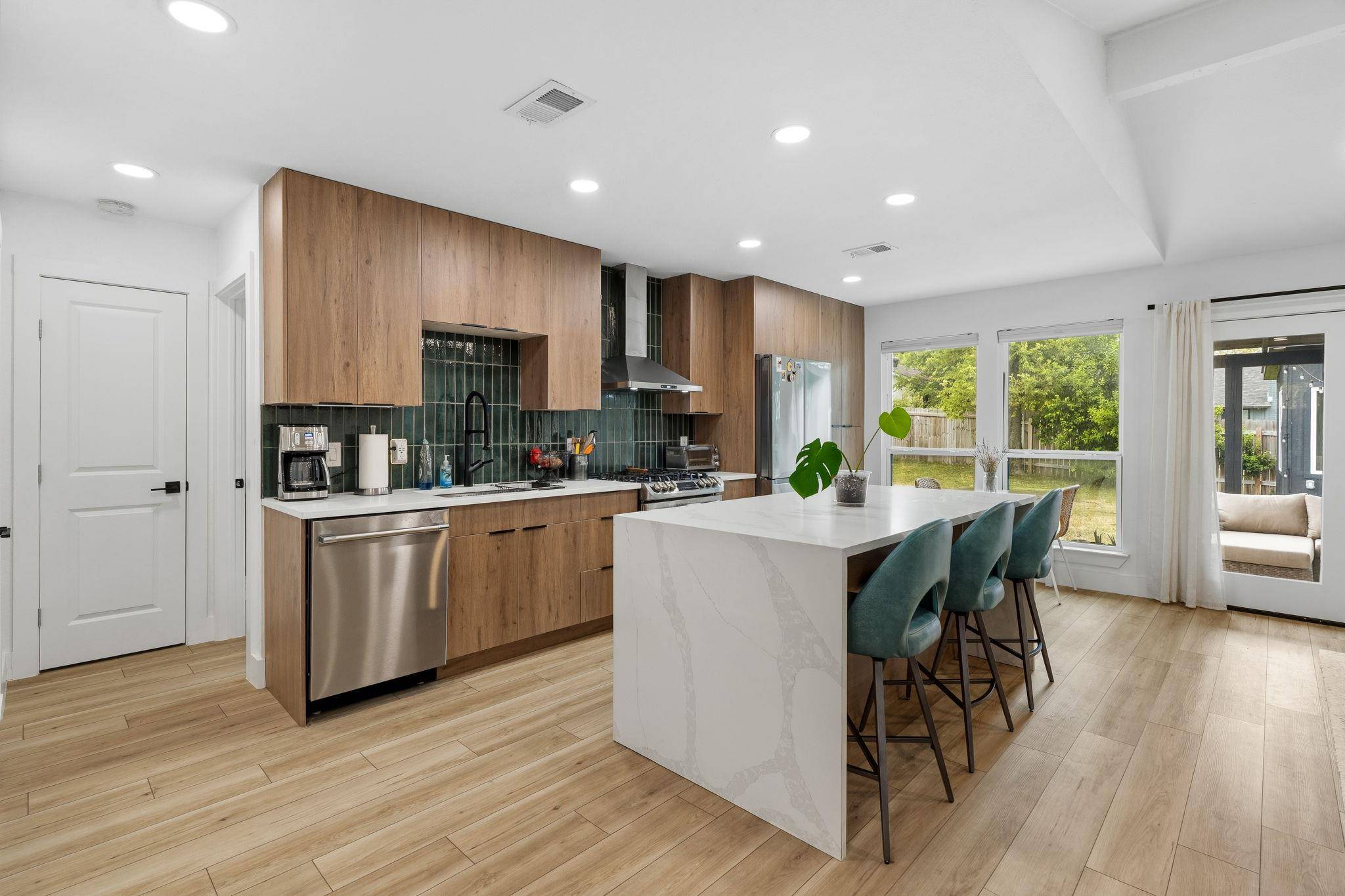 1111 Speer LN, Austin, TX 78745