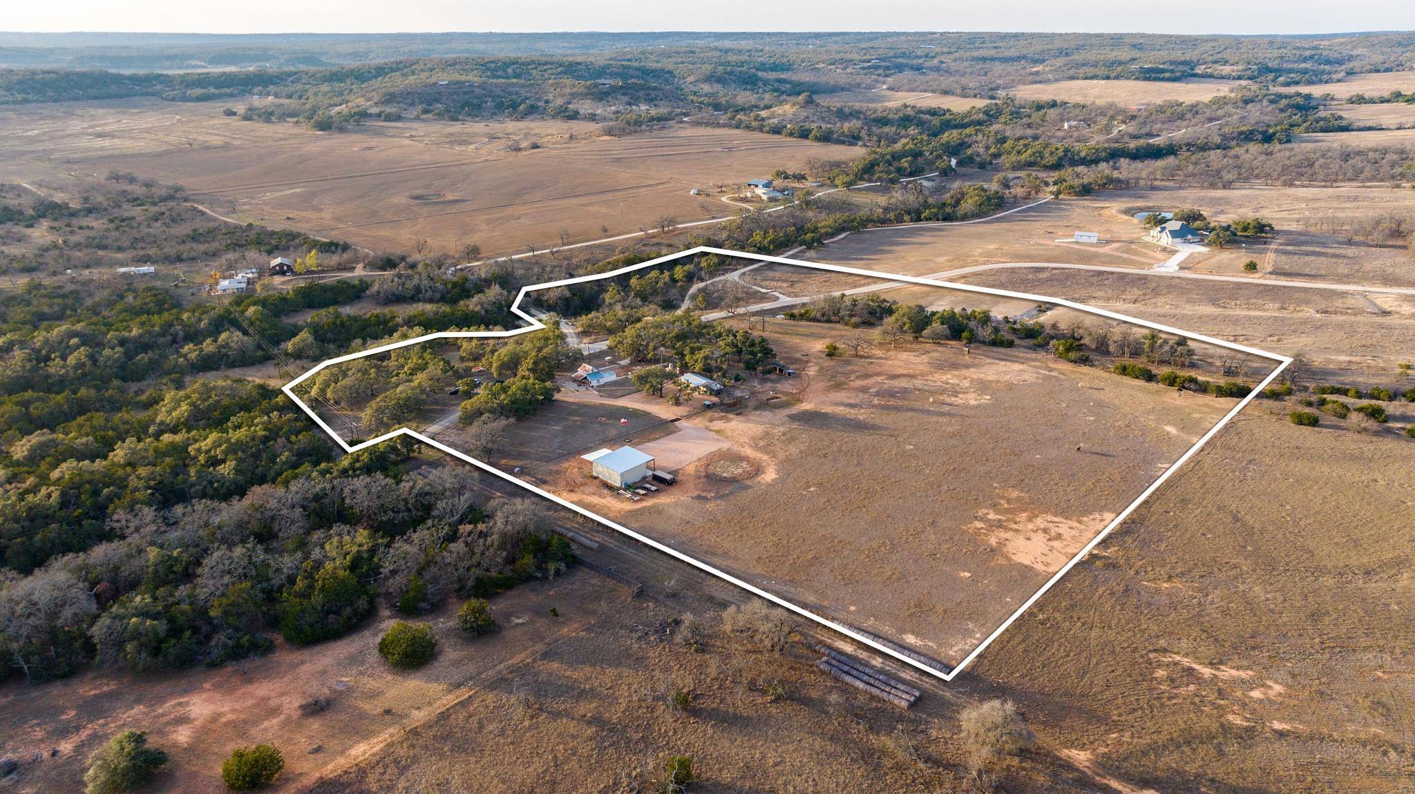 888 Dietrich RD, Fredericksburg, TX 78624