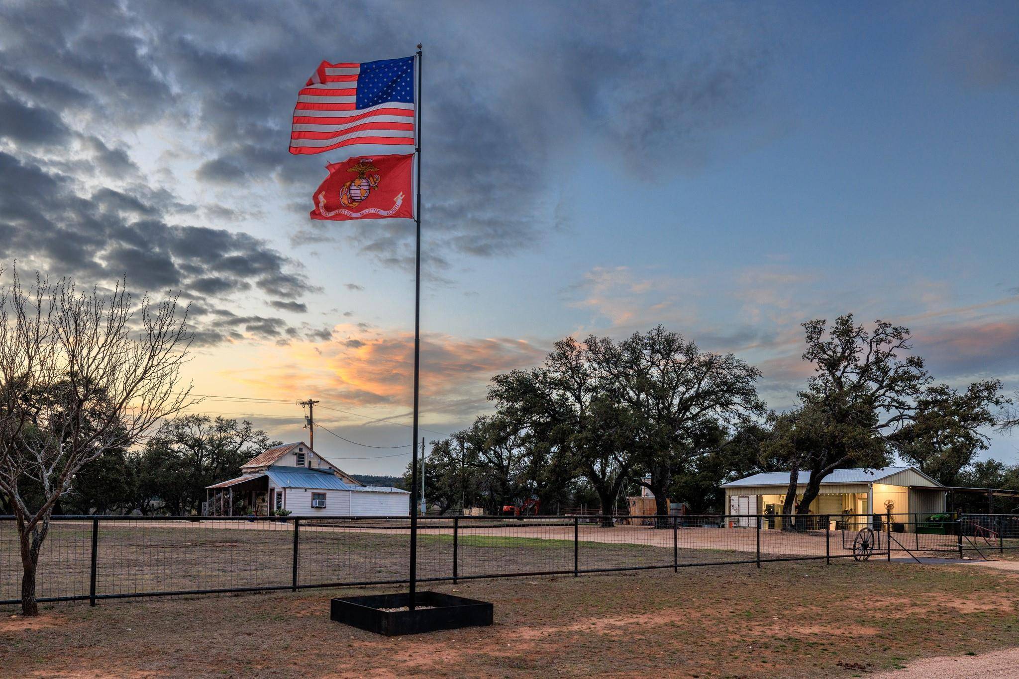 888 Dietrich RD, Fredericksburg, TX 78624
