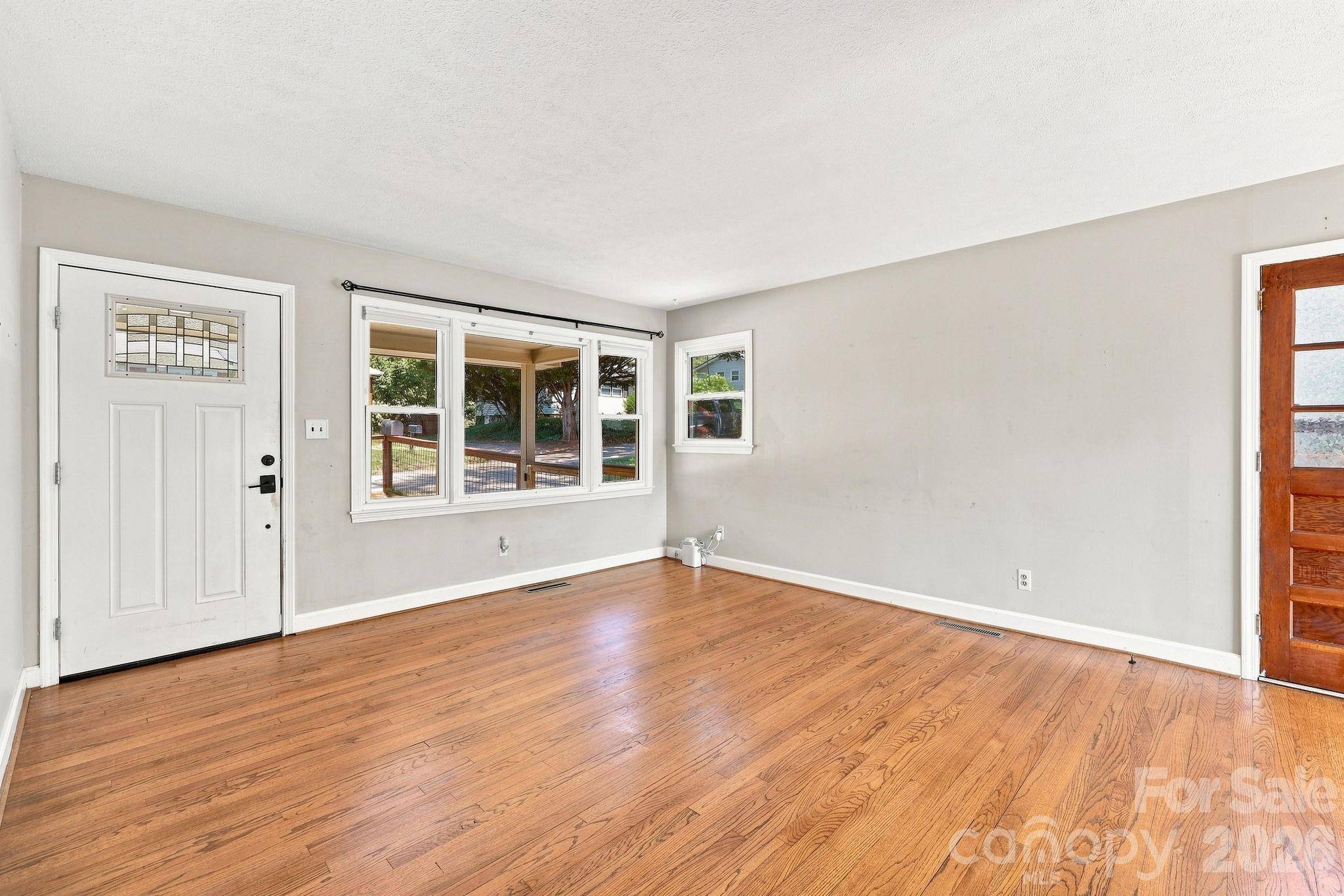 14 E Indiana AVE, Asheville, NC 28806