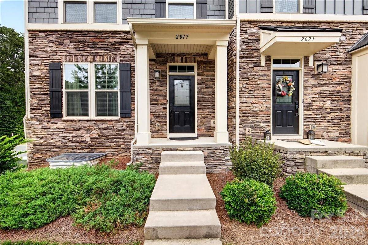 2017 Birchside DR, Charlotte, NC 28205