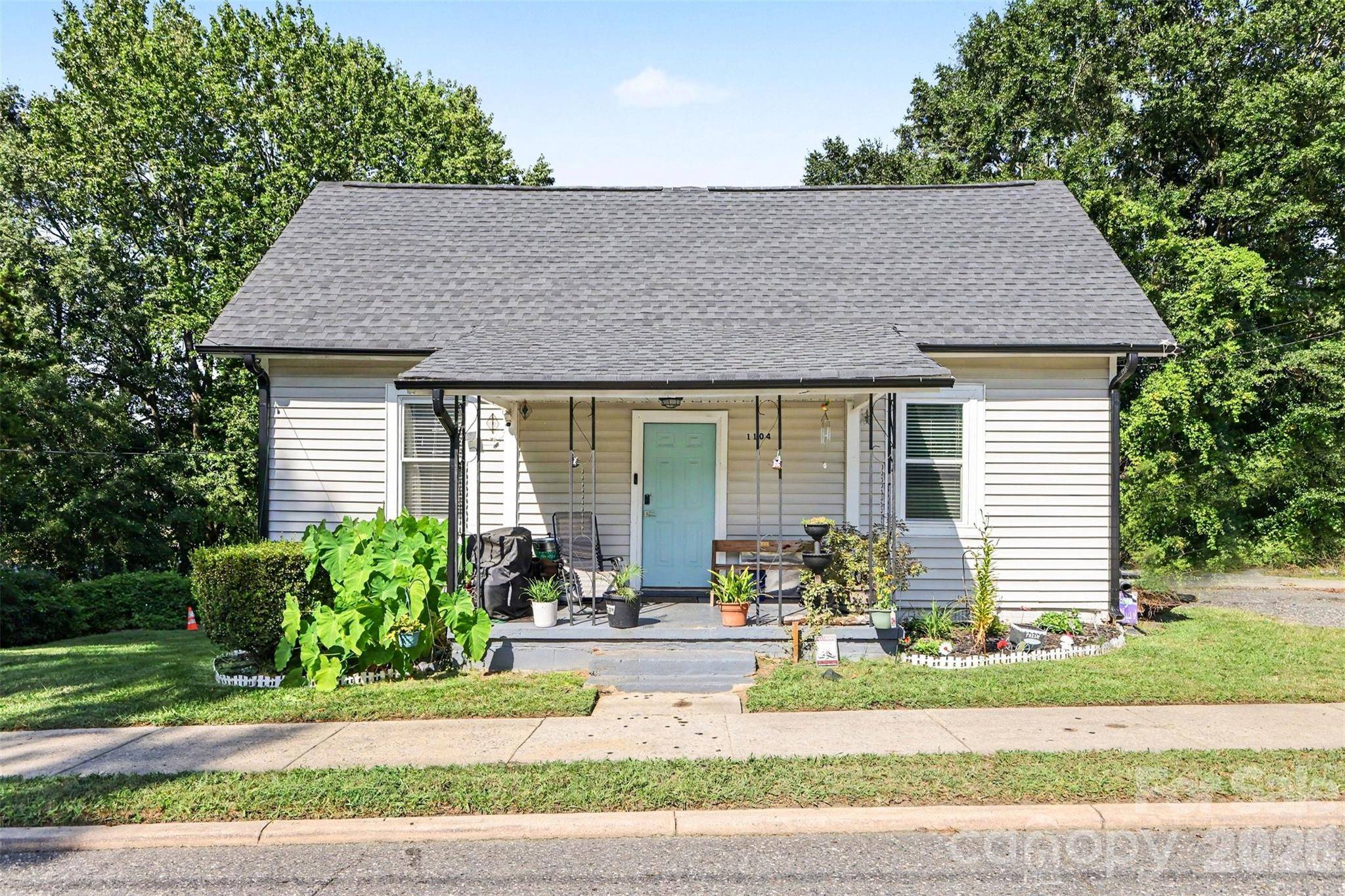 1104 W 7th AVE, Gastonia, NC 28052
