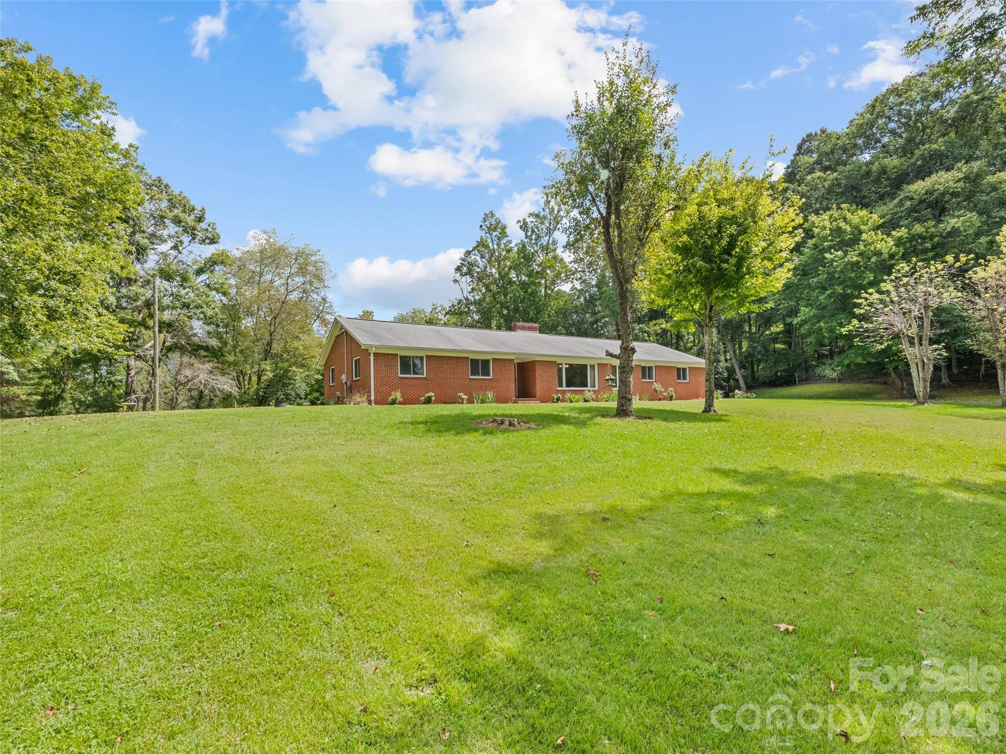 2968 Dutch Cove RD, Canton, NC 28716