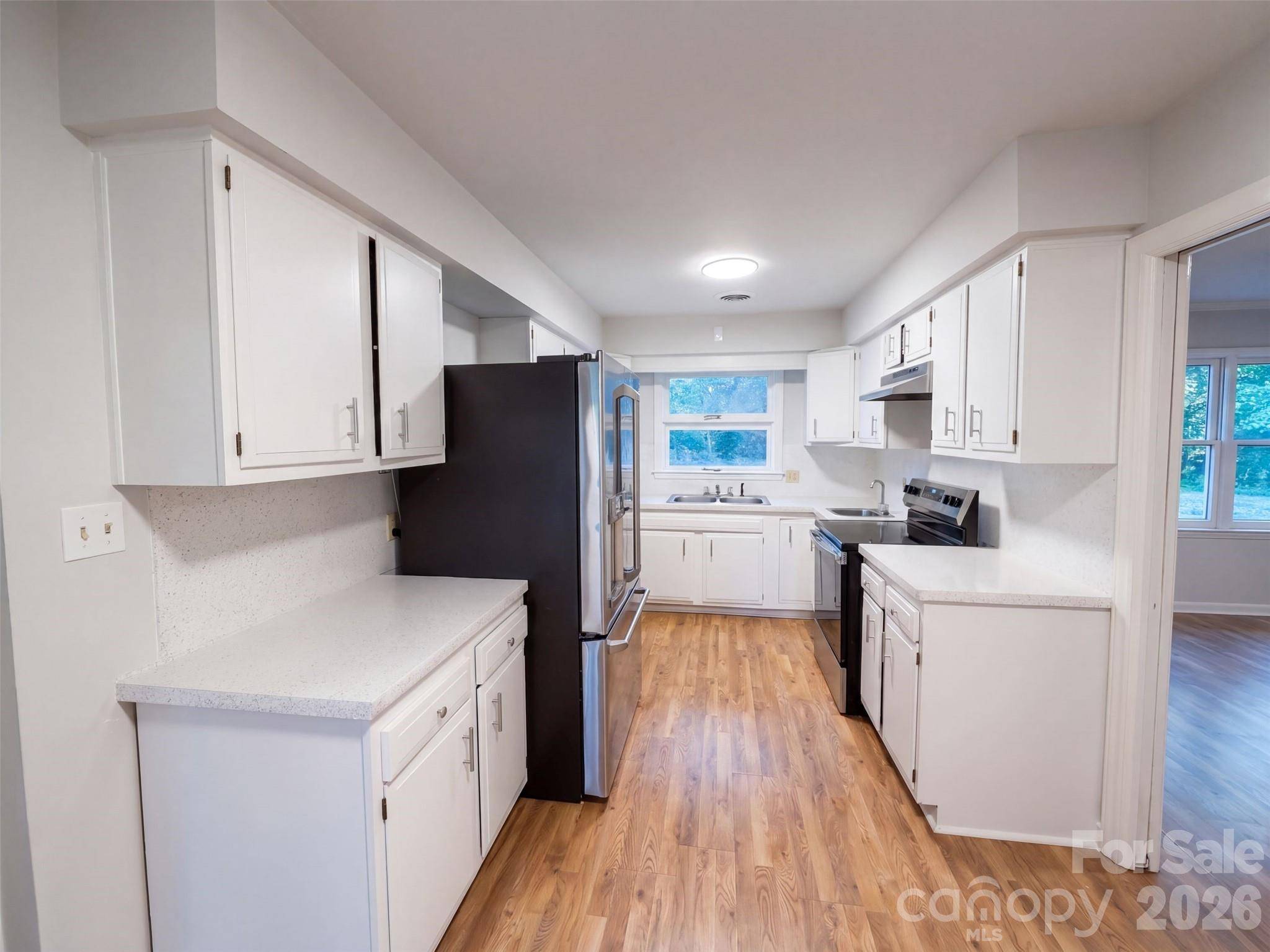 1524 Mt Holly Huntersville RD, Charlotte, NC 28214
