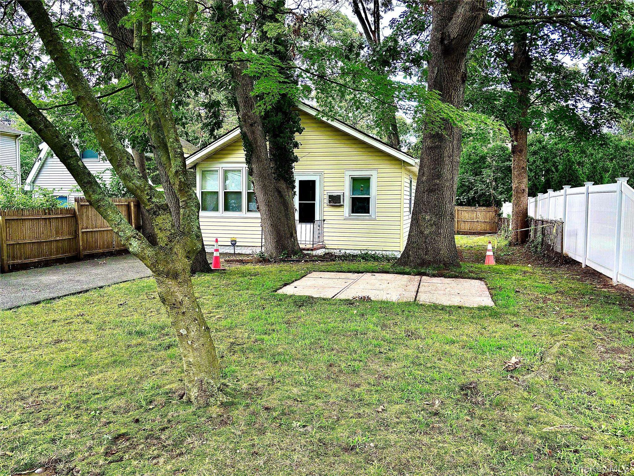 103 Maple ST, Lake Grove, NY 11755