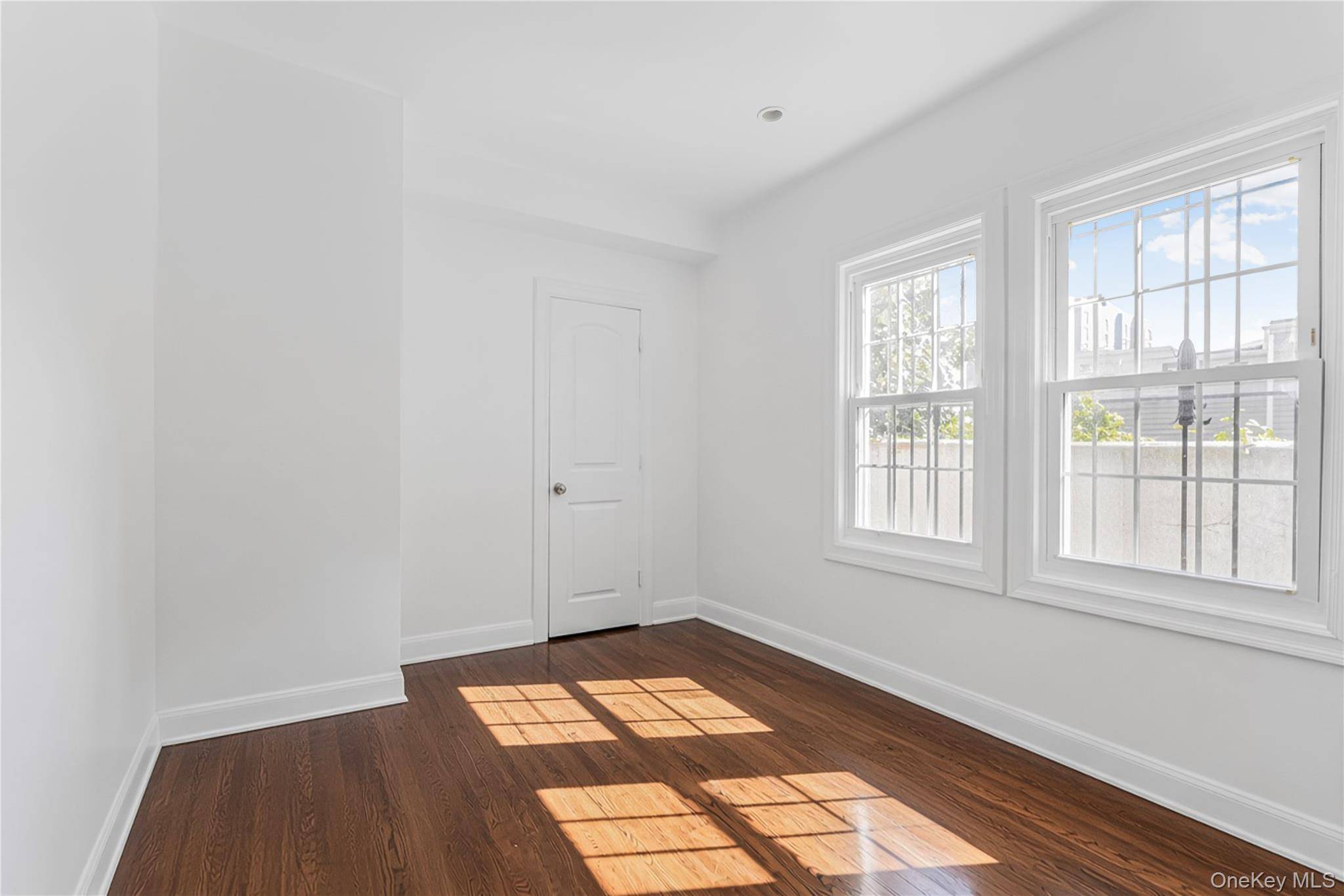 4558 Richardson AVE, Bronx, NY 10470