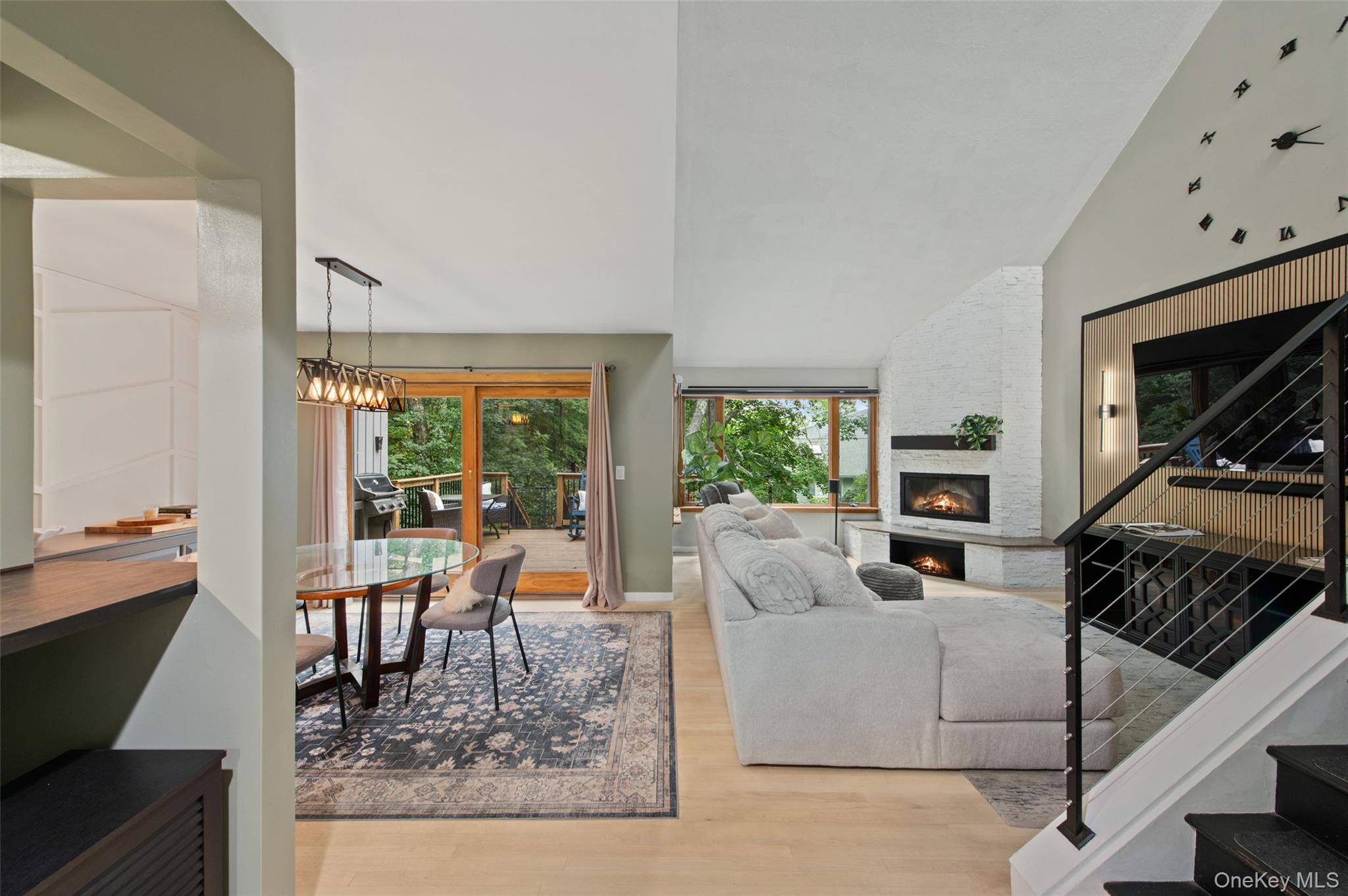 9 Boulder LN, Goldens Bridge, NY 10526