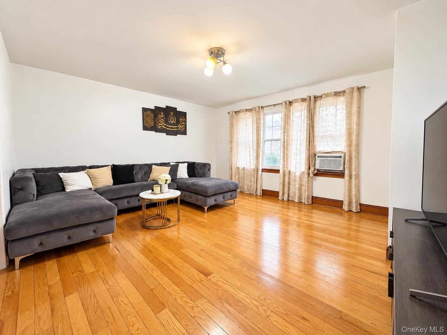 147-48 24th AVE, Whitestone, NY 11357