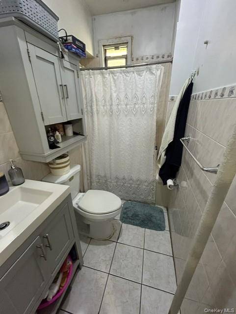 5316 Haspel ST, Elmhurst, NY 11373