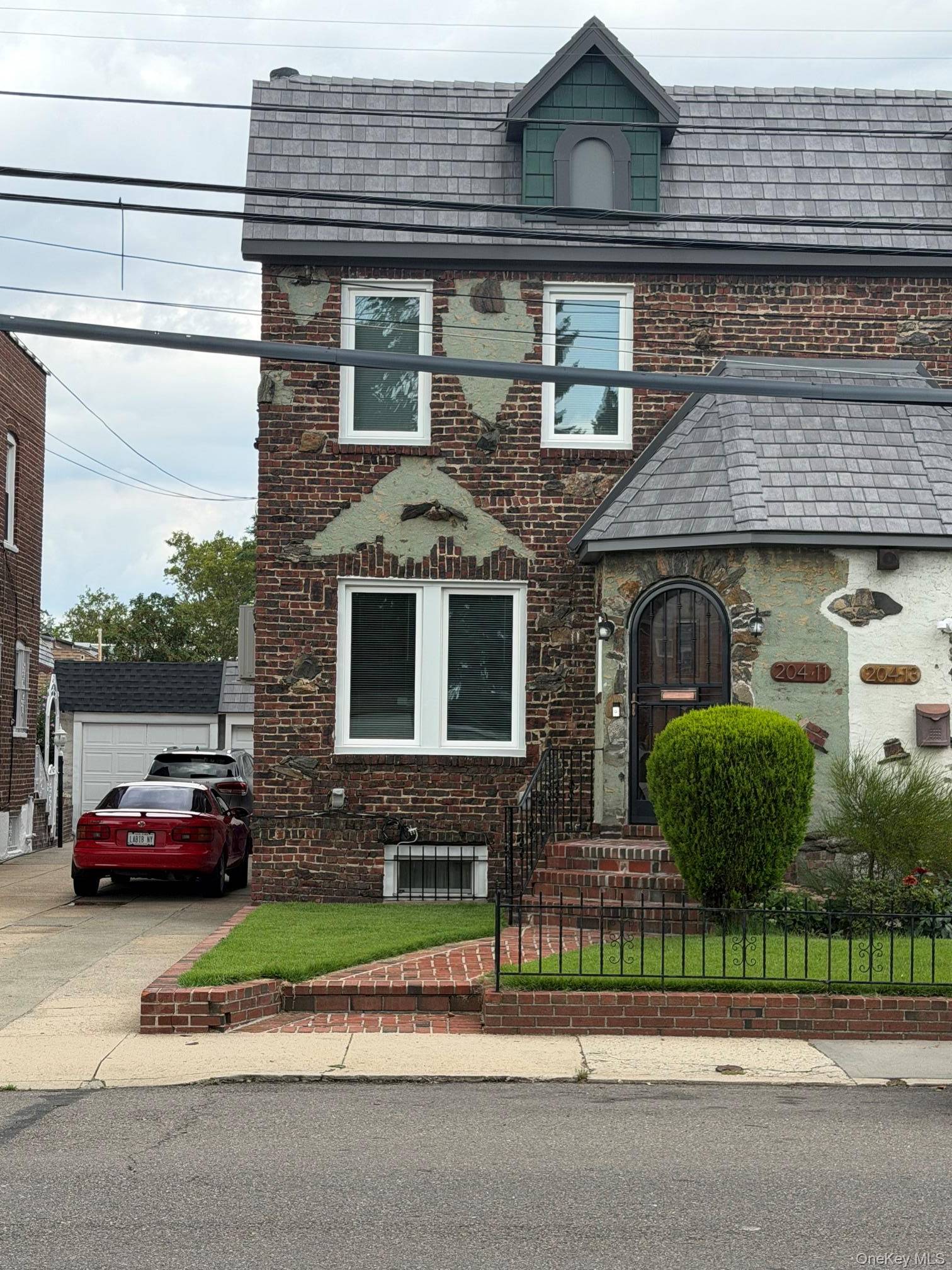 204-11 Murdock AVE, Saint Albans, NY 11412