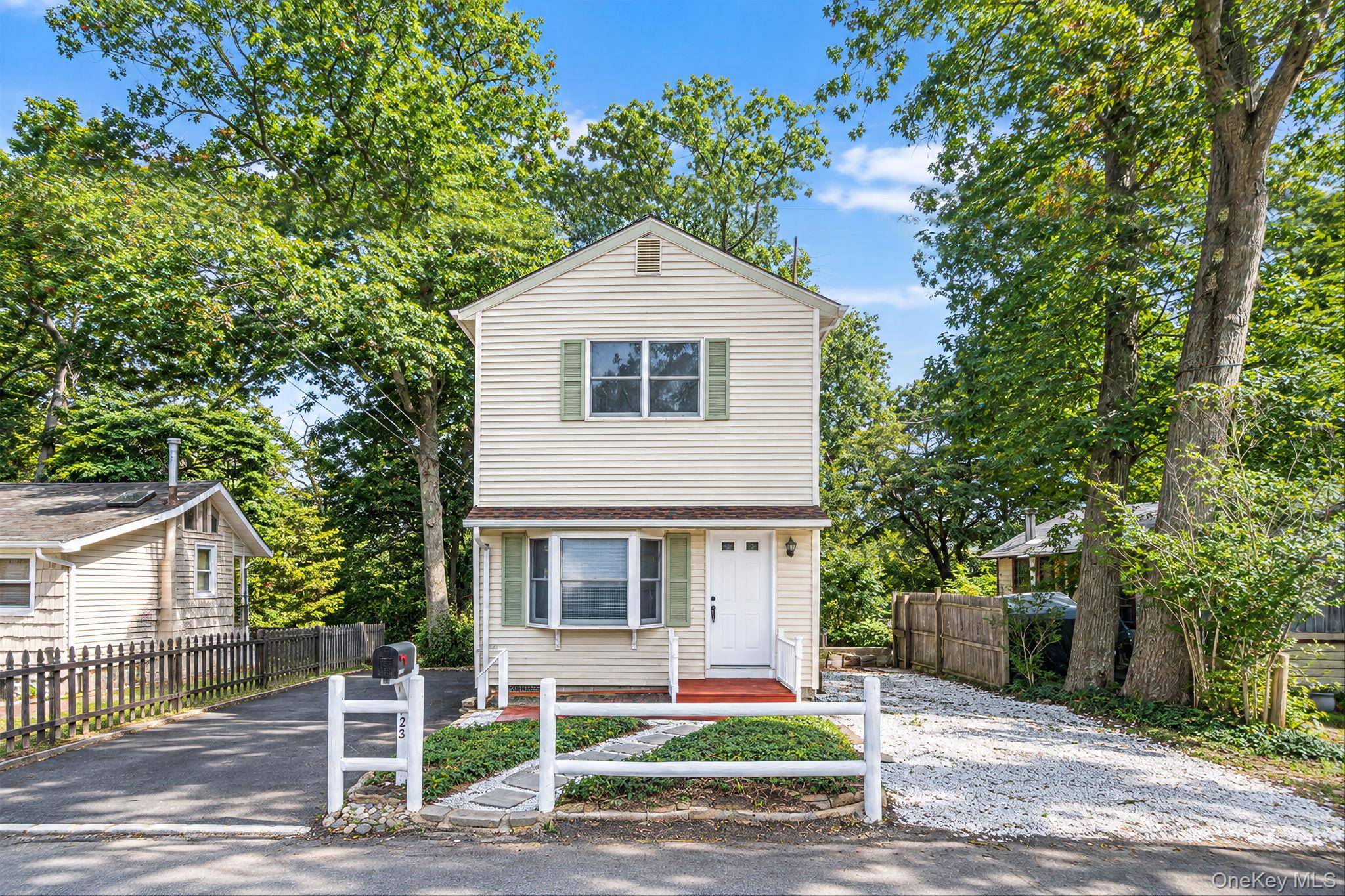 123 Denton ST, Patchogue, NY 11772