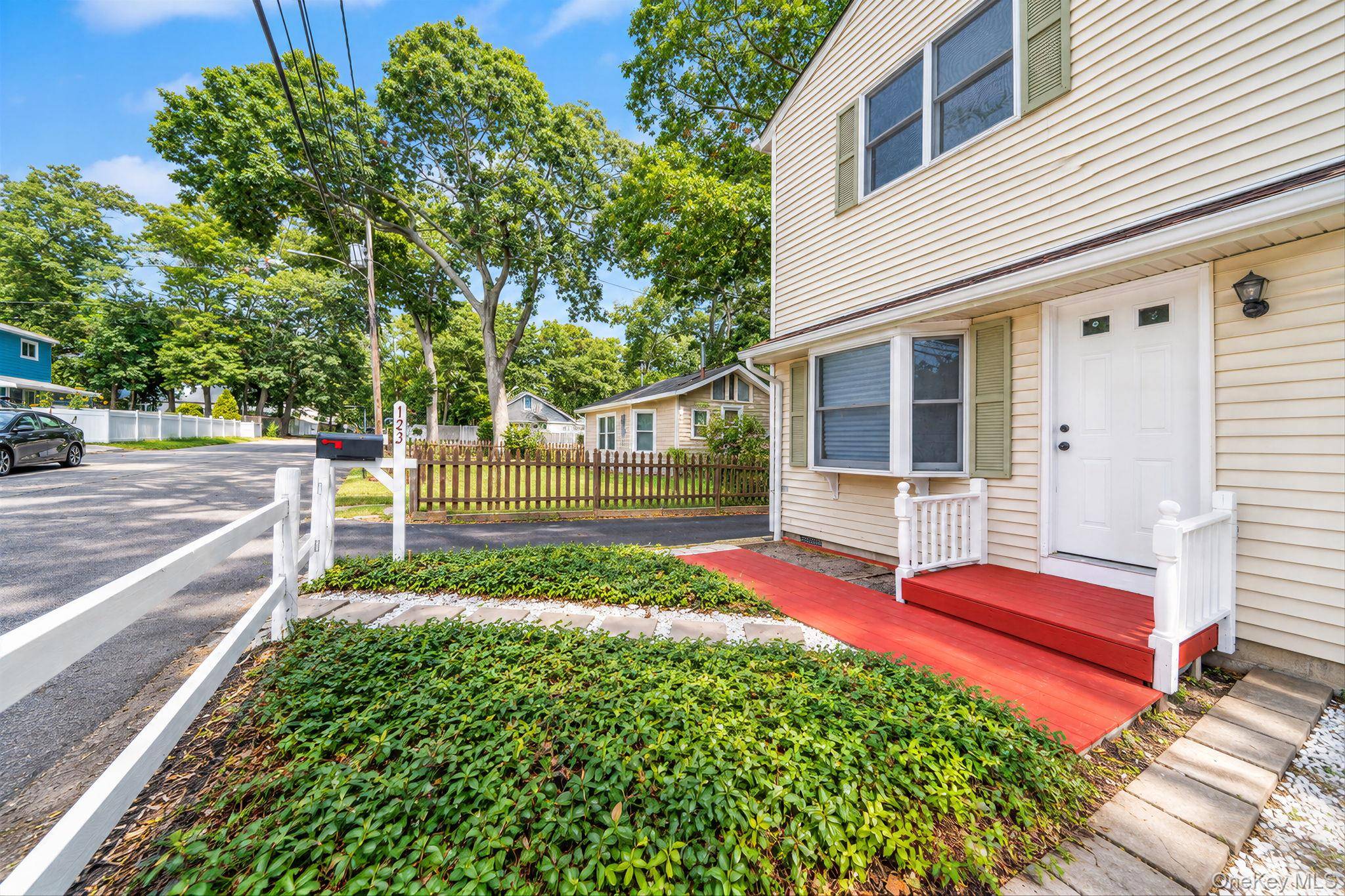 123 Denton ST, Patchogue, NY 11772