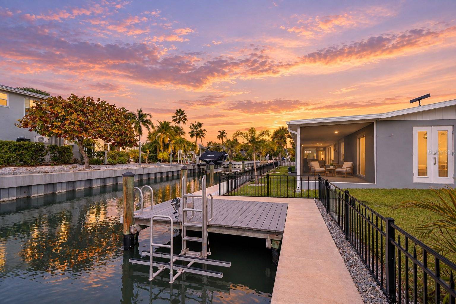 765 SAINT JUDES DR N, Longboat Key, FL 34228