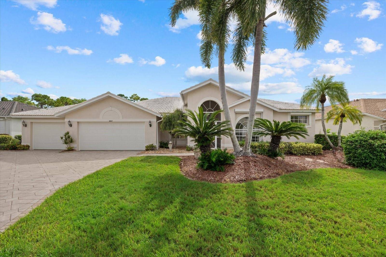 8967 GREY OAKS AVE, Sarasota, FL 34238