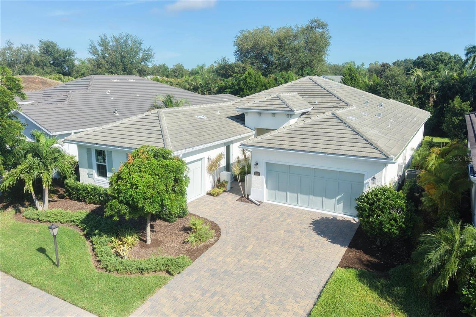 7717 SANDHILL LAKE DR, Sarasota, FL 34241