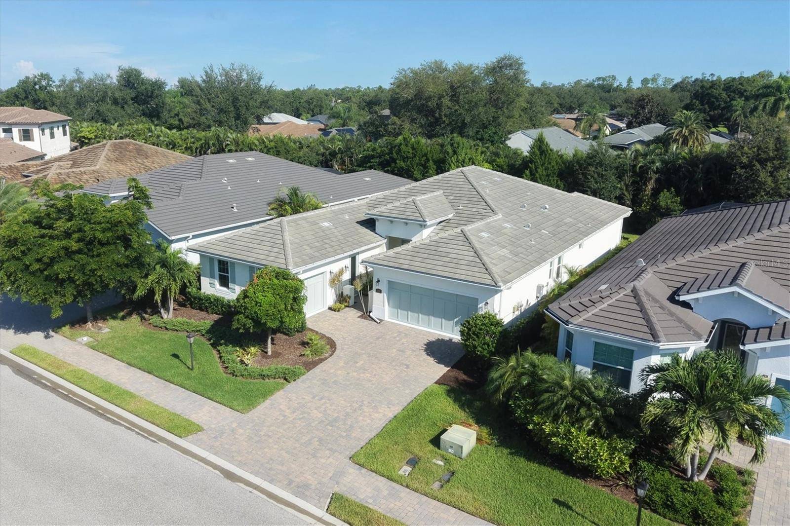 7717 SANDHILL LAKE DR, Sarasota, FL 34241