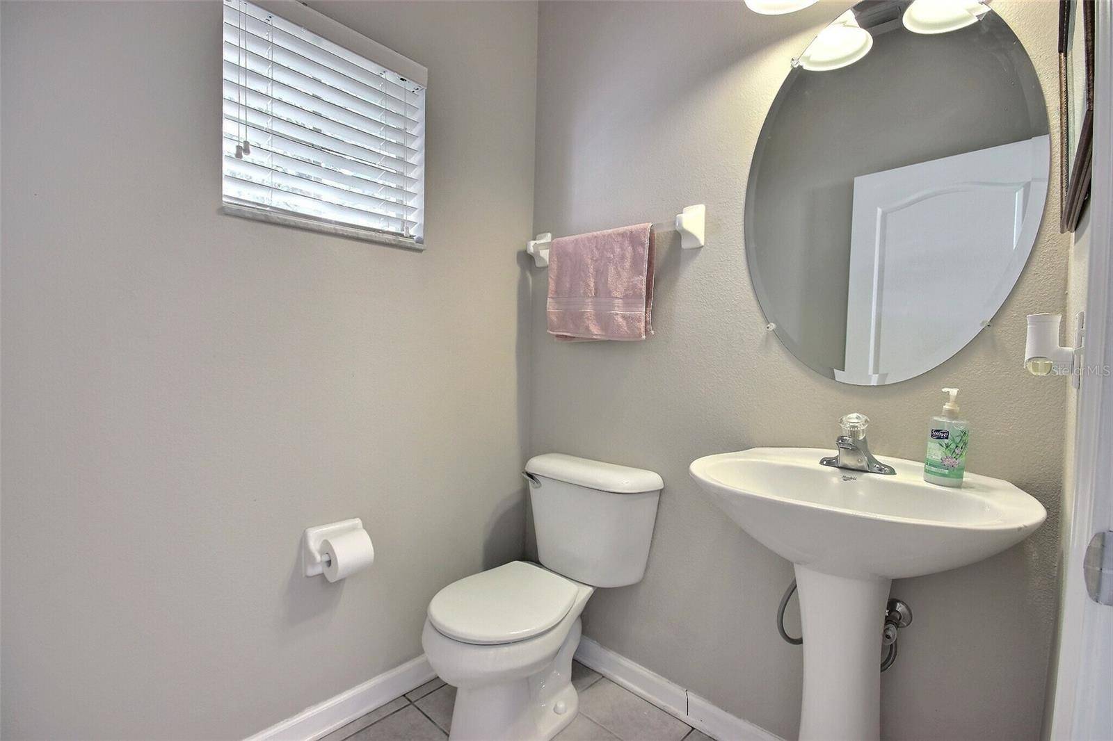 8238 72ND ST E, Bradenton, FL 34201