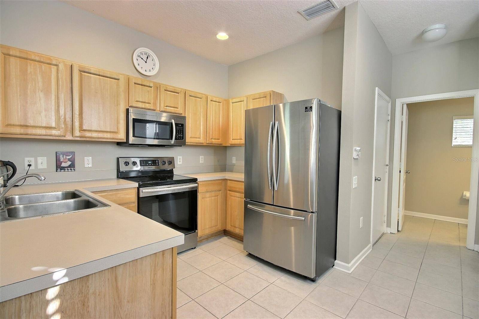 8238 72ND ST E, Bradenton, FL 34201