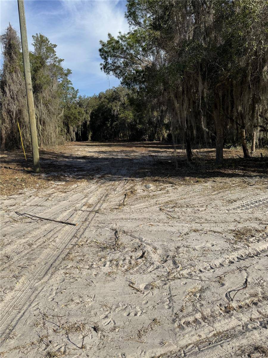 OCKLAWAHA DR, Leesburg, FL 34788