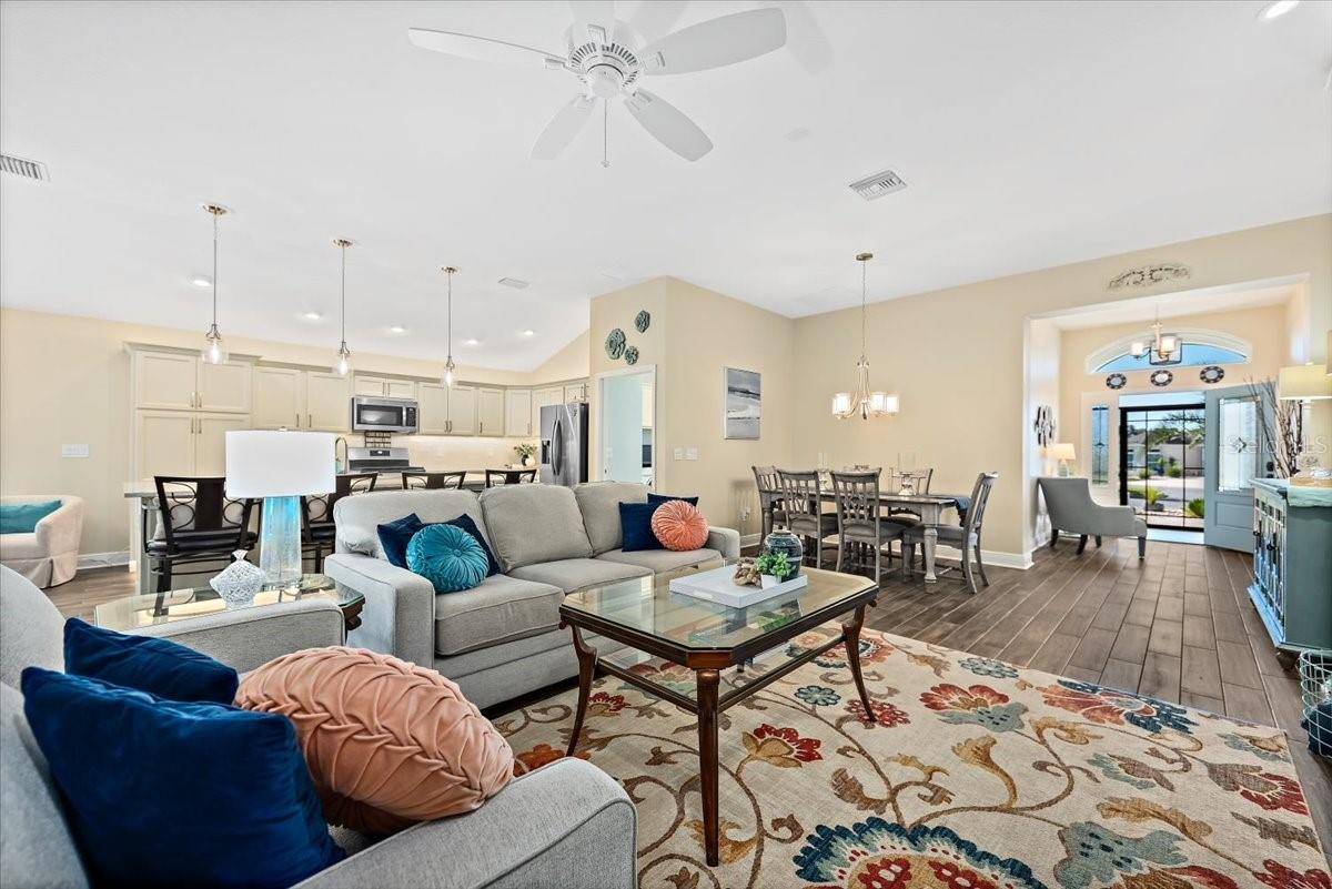 5693 BLANCHARD LN, The Villages, FL 32163