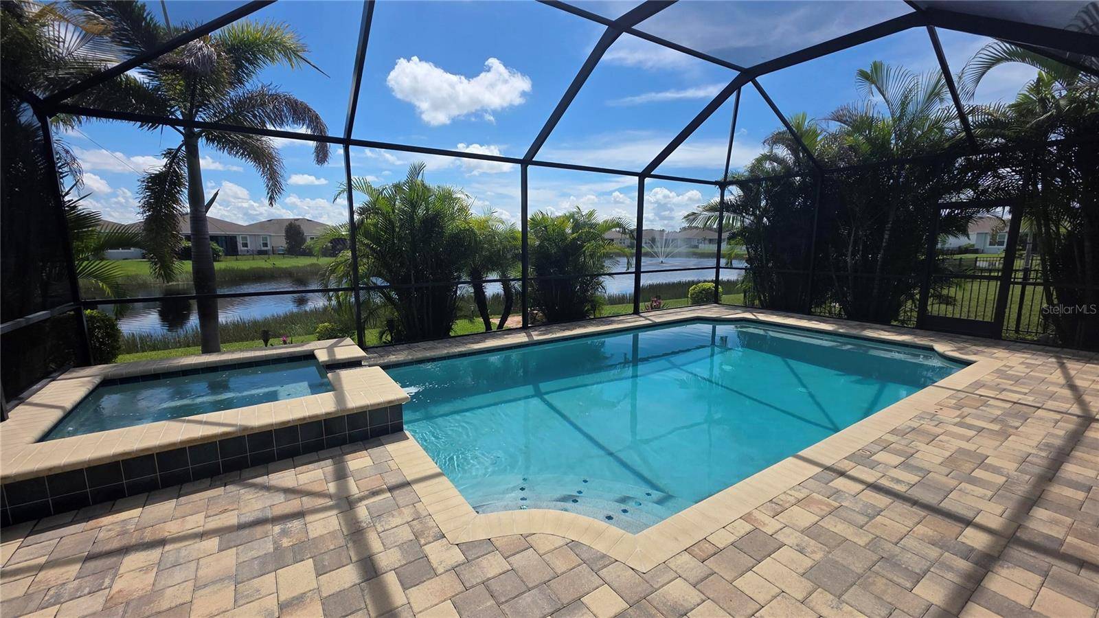 13318 WATERLEAF GARDEN CIR, Riverview, FL 33579