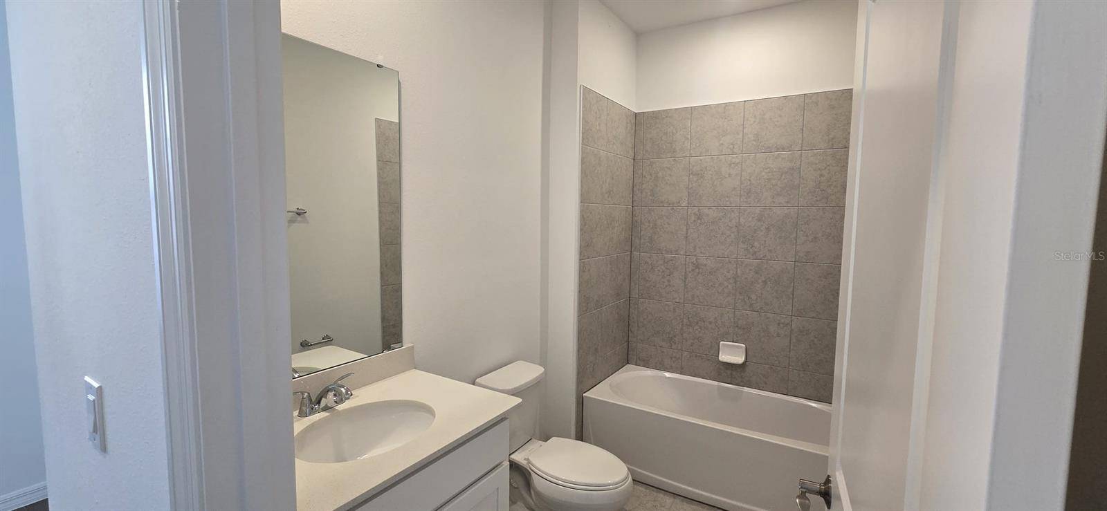 1828 SHADOW BOX BND, St Cloud, FL 34771