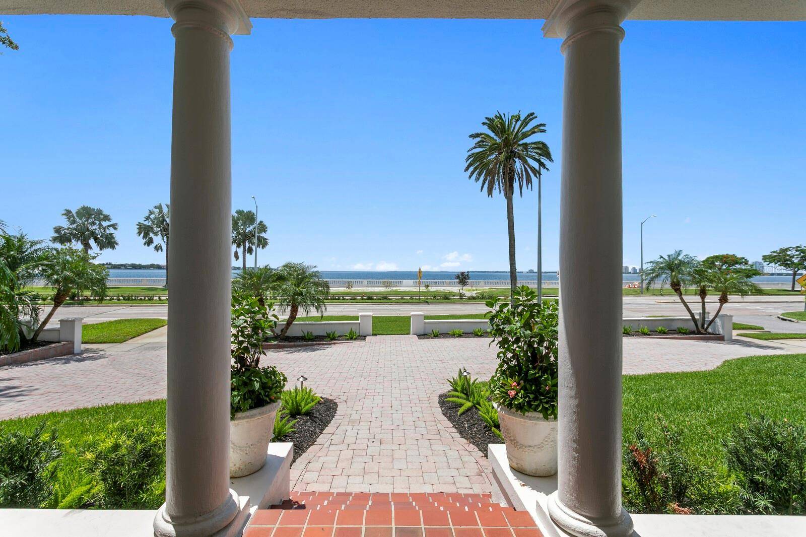 907 BAYSHORE BLVD, Tampa, FL 33606