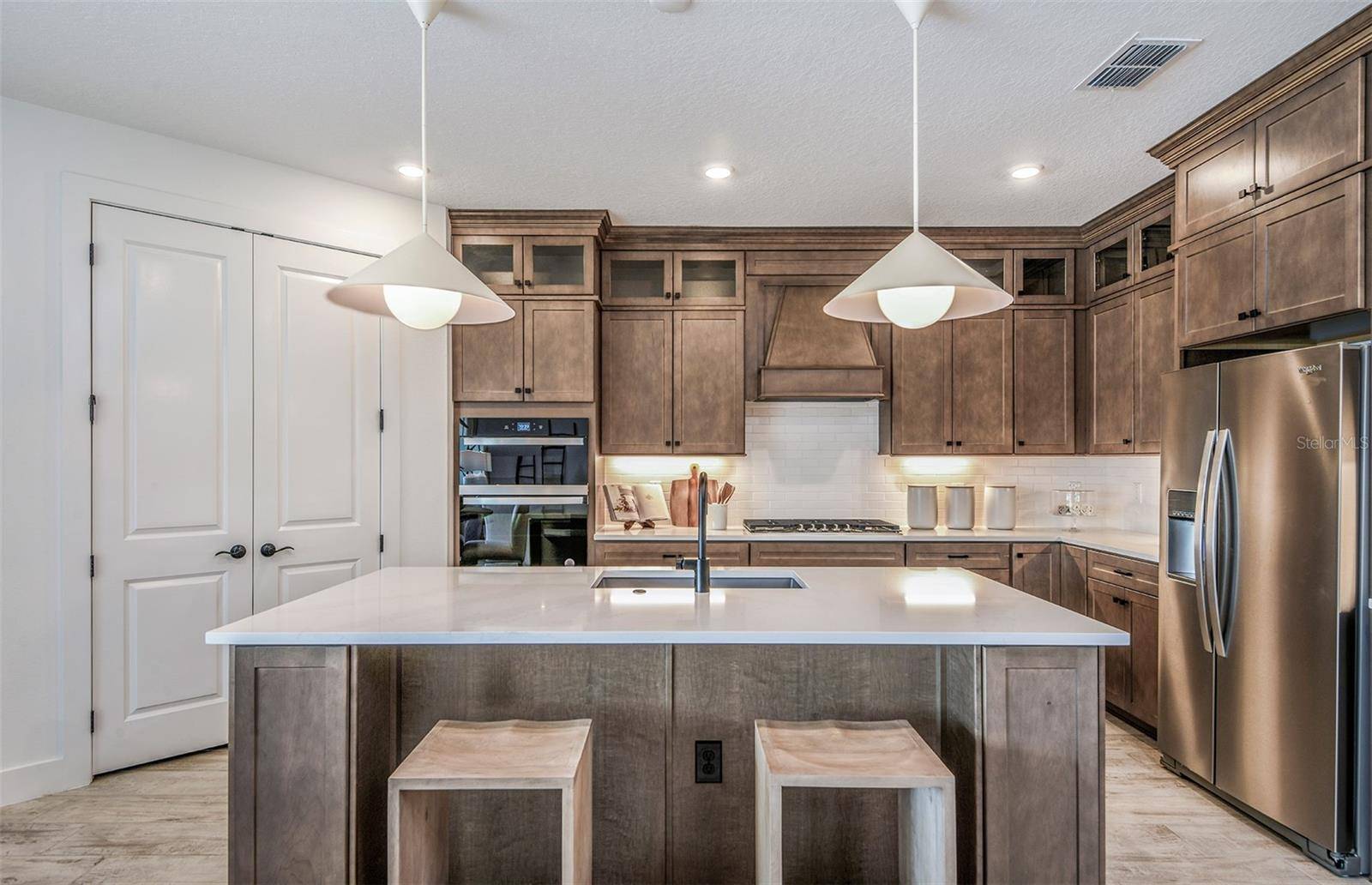 9830 AUTUMN RIDGE AVE, Riverview, FL 33578