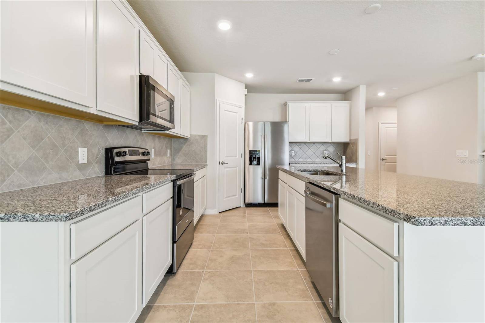 9838 CRESCENT MOON DR, Riverview, FL 33578