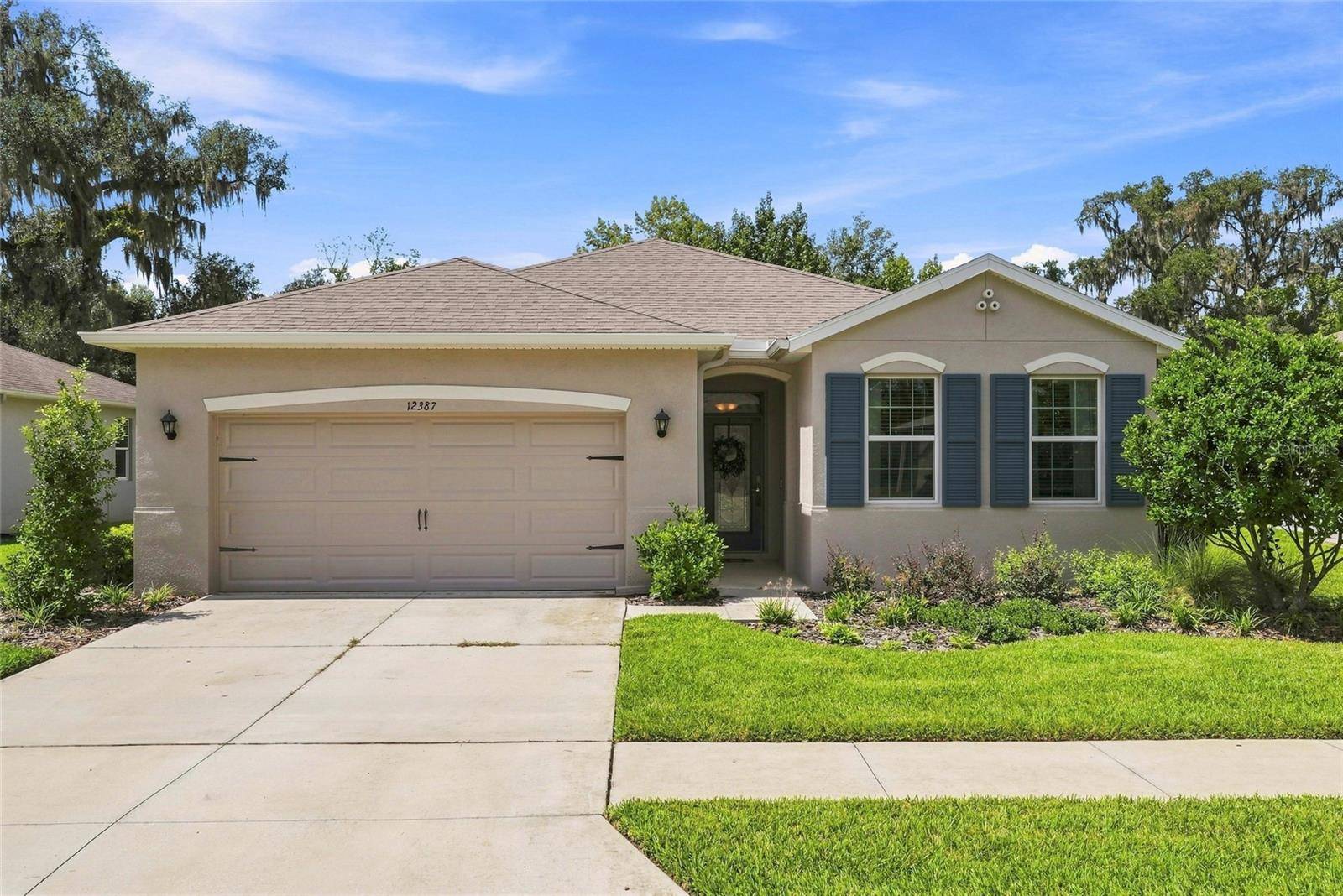 12387 EASTPOINTE DR, Dade City, FL 33525