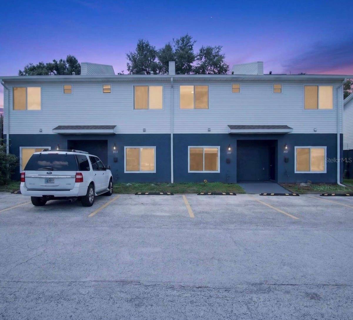 1931 OXNARD CT, Tampa, FL 33612