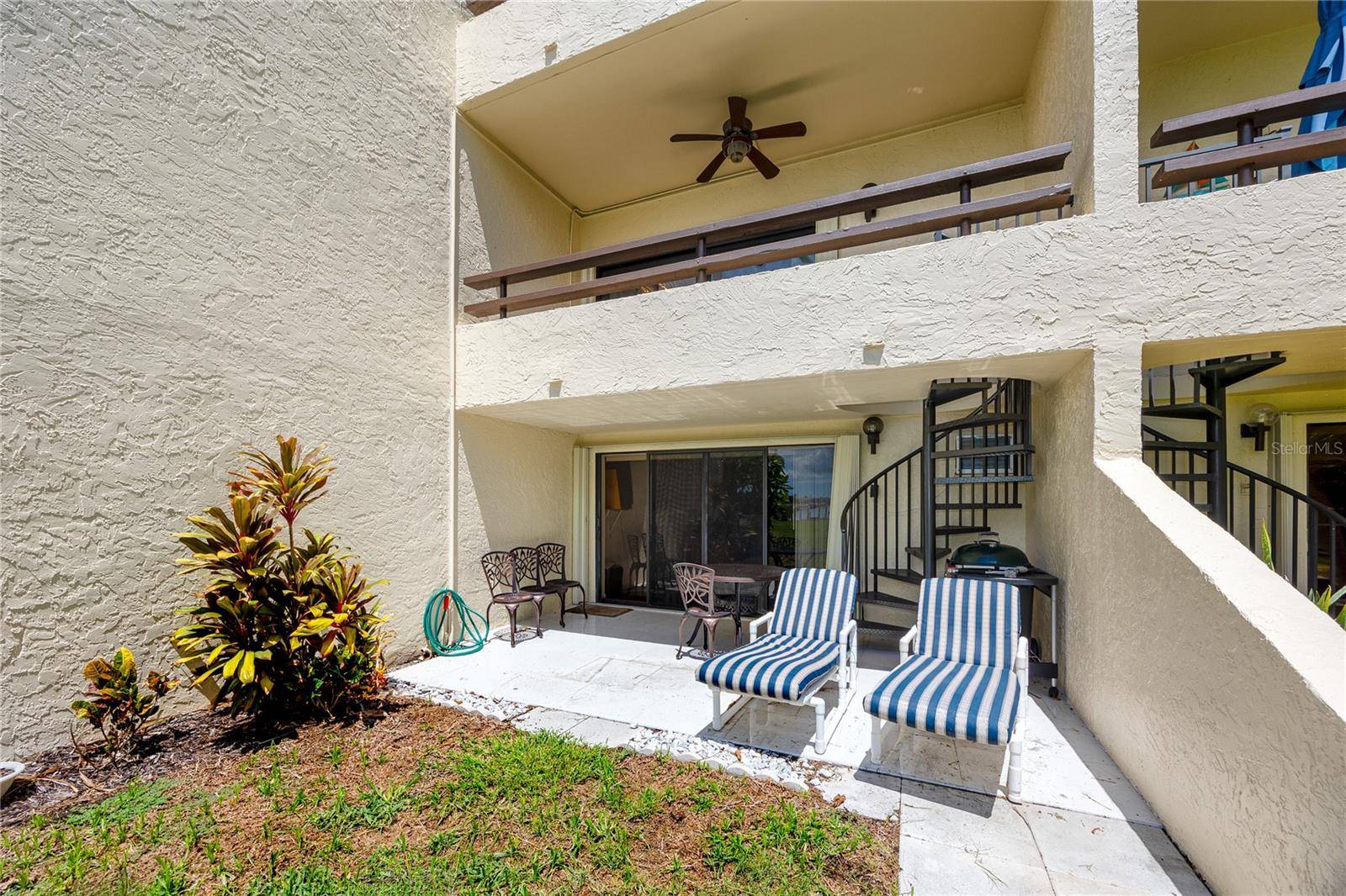 126 1ST ST E #102, Tierra Verde, FL 33715