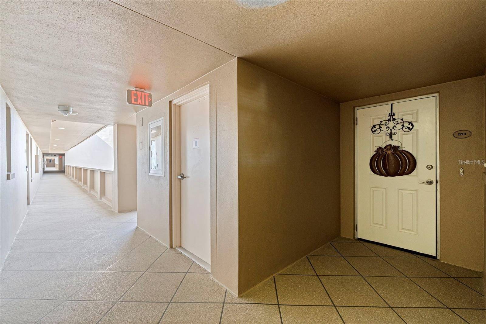 5200 BRITTANY DR S #1701, St Petersburg, FL 33715