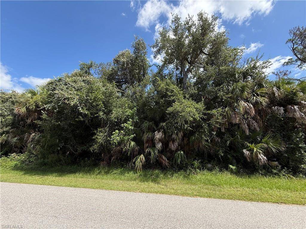 2560 SHADY AVE, North Port, FL 34286