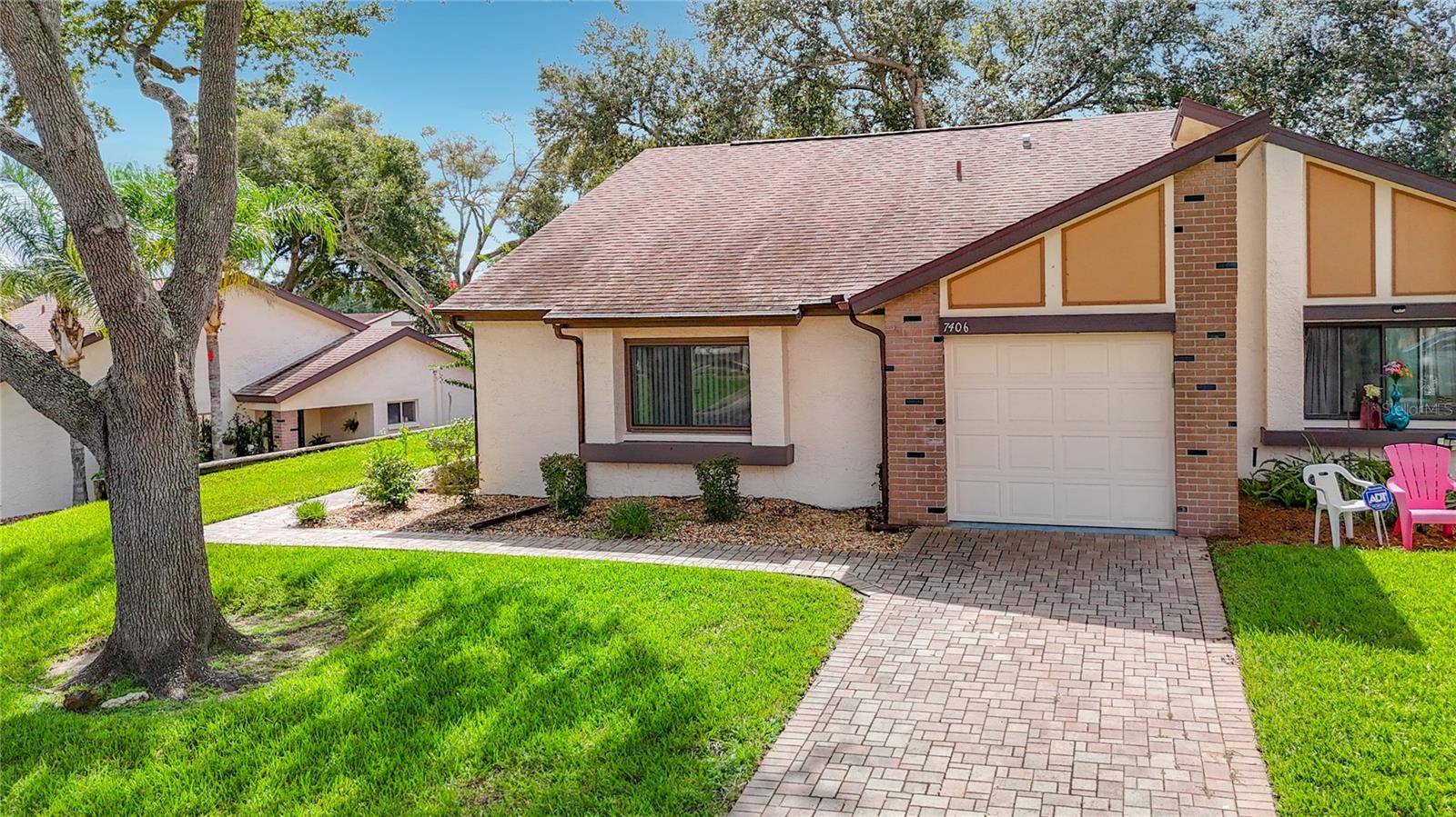 7406 HEATHER WALK DR, Weeki Wachee, FL 34613