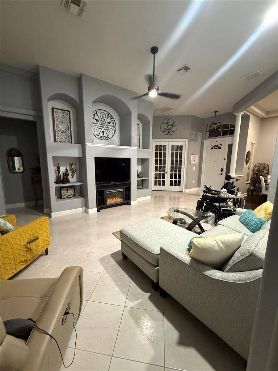 9140 ALEXANDRIA DR, Weeki Wachee, FL 34613
