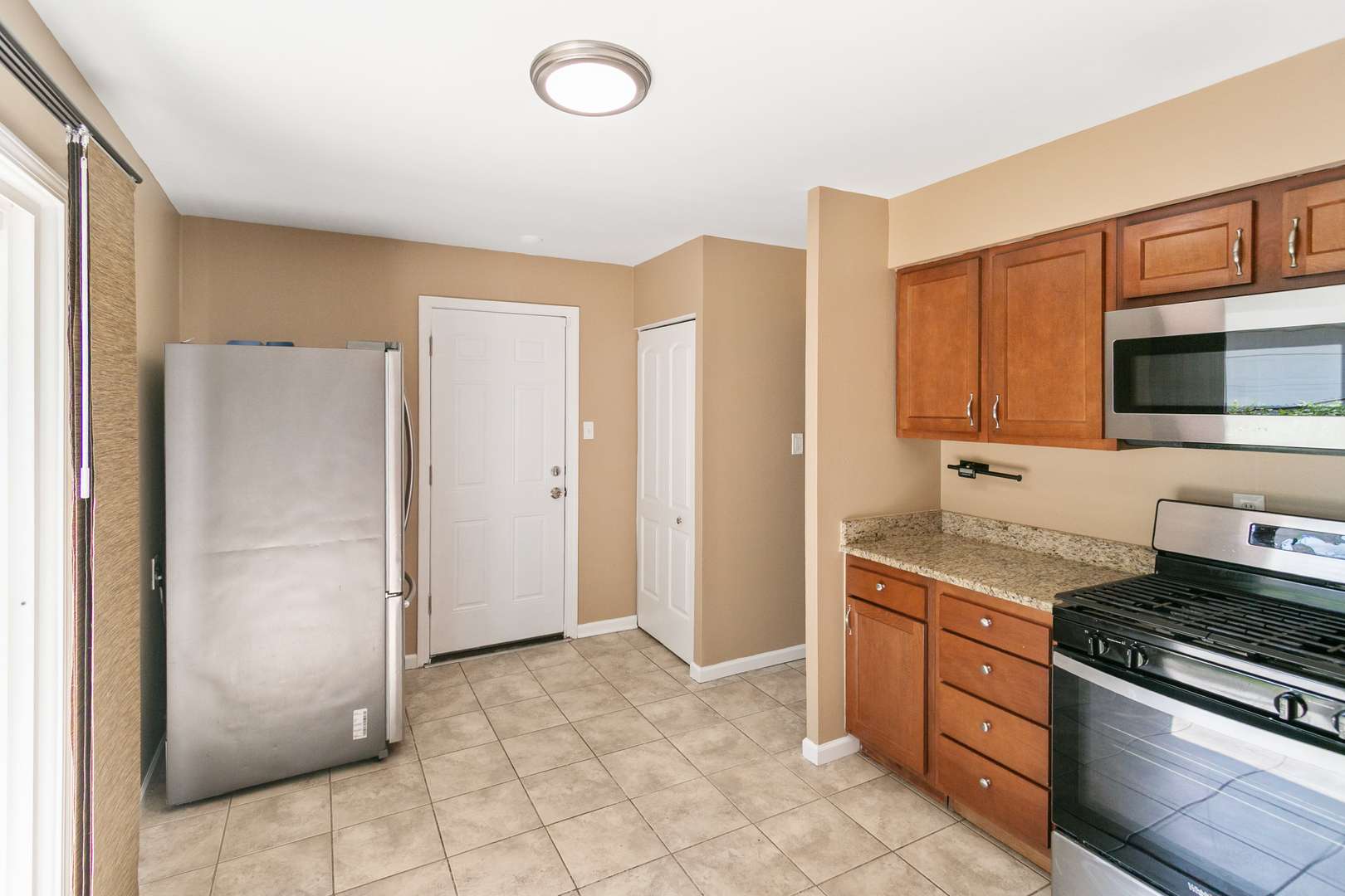 164 Galewood DR, Bolingbrook, IL 60440