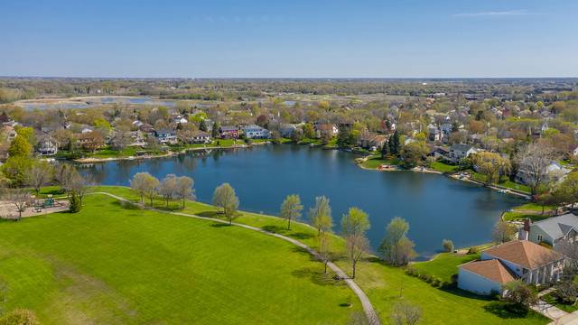 4008 N Walnut AVE, Arlington Heights, IL 60004
