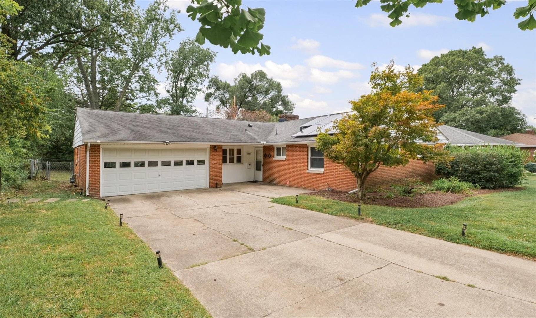 1407 W John ST, Champaign, IL 61821